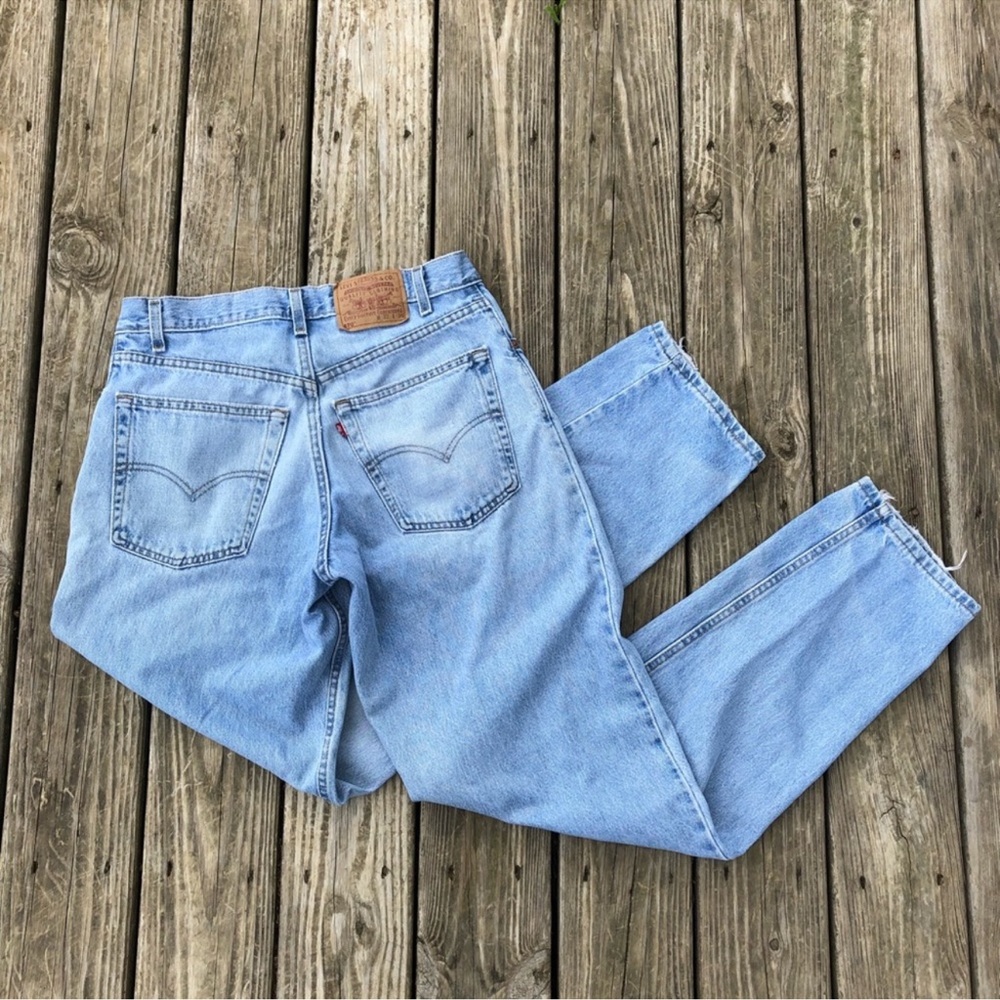 Vintage 90s Levi’s 570 Baggy Fit Distressed High Rise Boyfriend Jeans Size 32